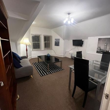 No 5 - LARGE 1 BED NEAR SEFTON PARK AND LARK LANE Apartment Liverpool Ngoại thất bức ảnh