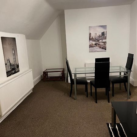 No 5 - LARGE 1 BED NEAR SEFTON PARK AND LARK LANE Apartment Liverpool Ngoại thất bức ảnh