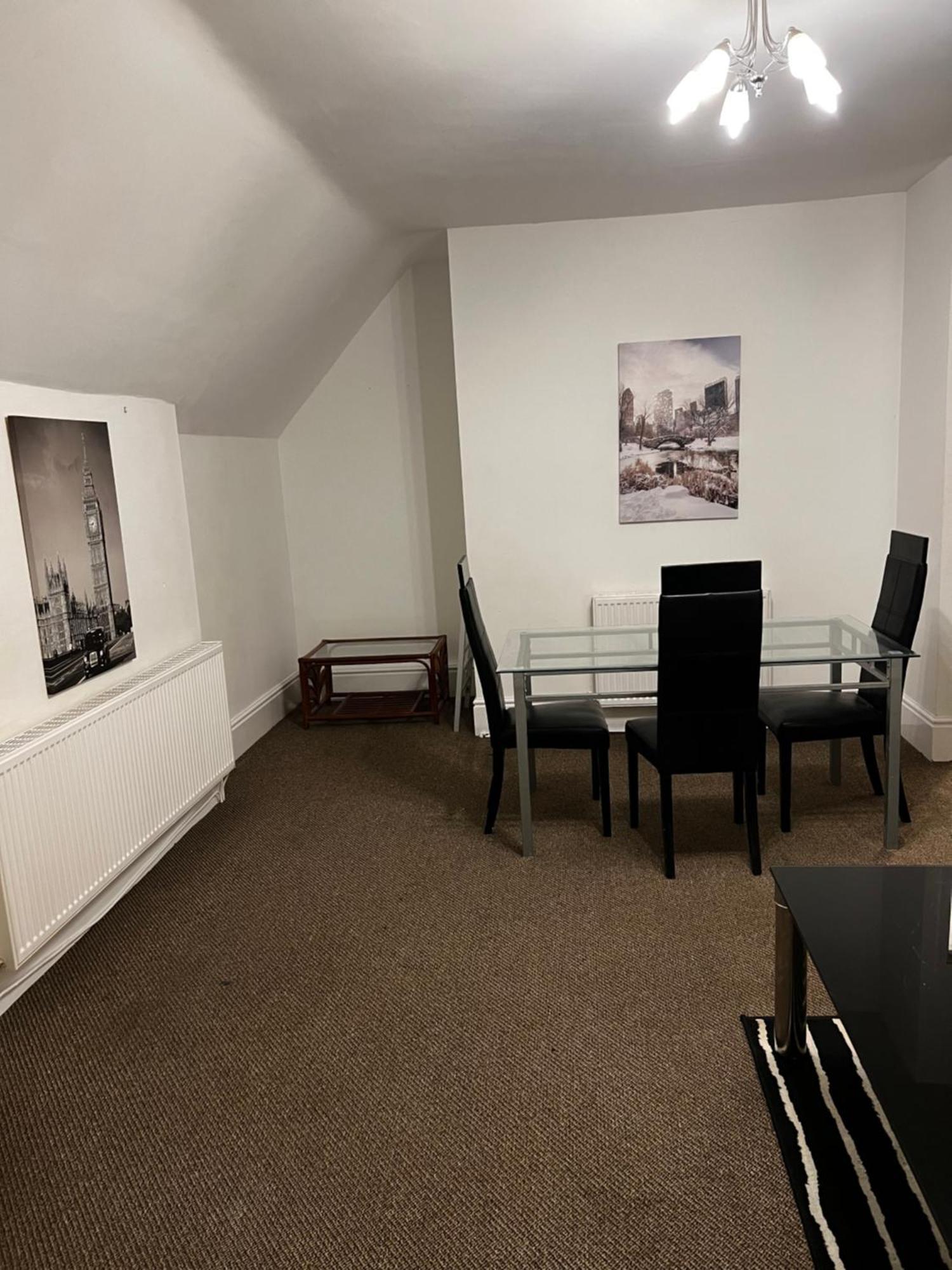 No 5 - LARGE 1 BED NEAR SEFTON PARK AND LARK LANE Apartment Liverpool Ngoại thất bức ảnh