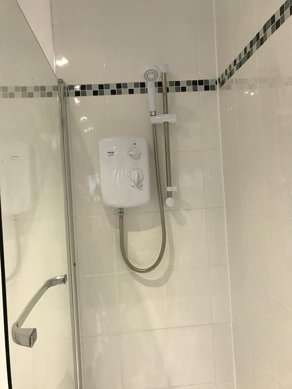 No 5 - LARGE 1 BED NEAR SEFTON PARK AND LARK LANE Apartment Liverpool Ngoại thất bức ảnh